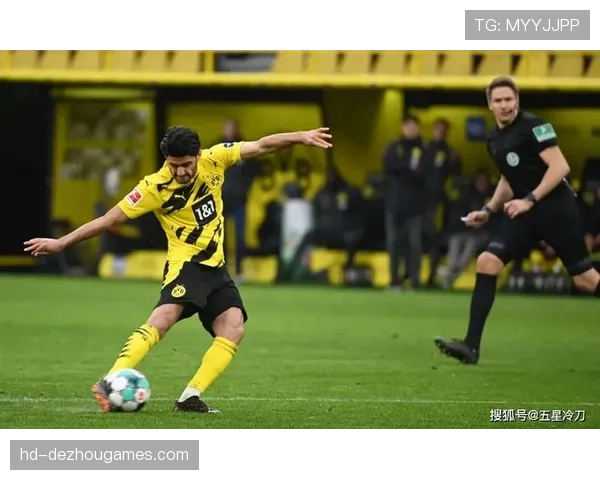 特写镜头：拜仁前锋三次绝佳机会中柱，射门分布图揭示问题