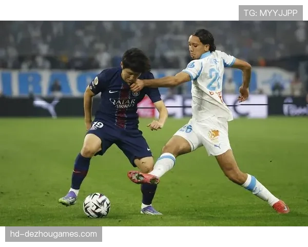 法国职业足球联盟投票通过新议案,下赛季起法甲替补席人数增至12人 法国职业足球联盟投票通过新议案,下赛季起法甲替补席人数增至12人